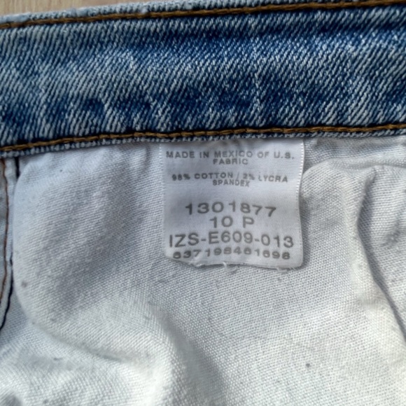 Lee Rider jeans. Weathered and worn. Size 10petite. - Picture 7 of 10